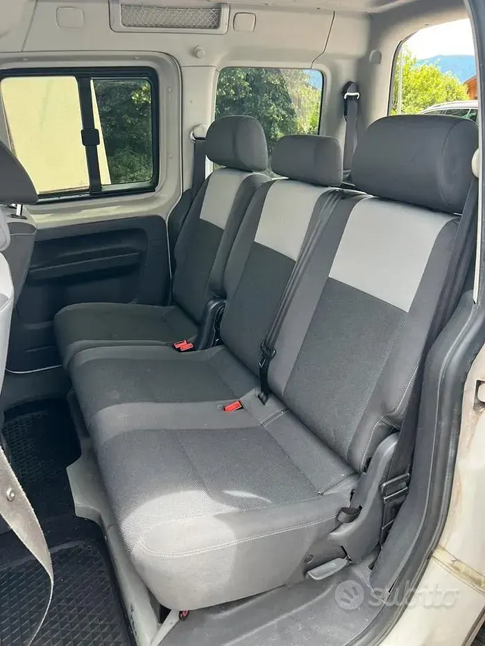 Usata VW Caddy 102 CV (75 kW) 2012 Bianco Monovolume
