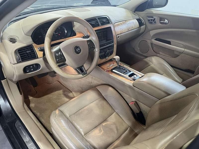 Usata Jaguar XKR S 416 CV (305 kW) 2007 Grigio Coupé