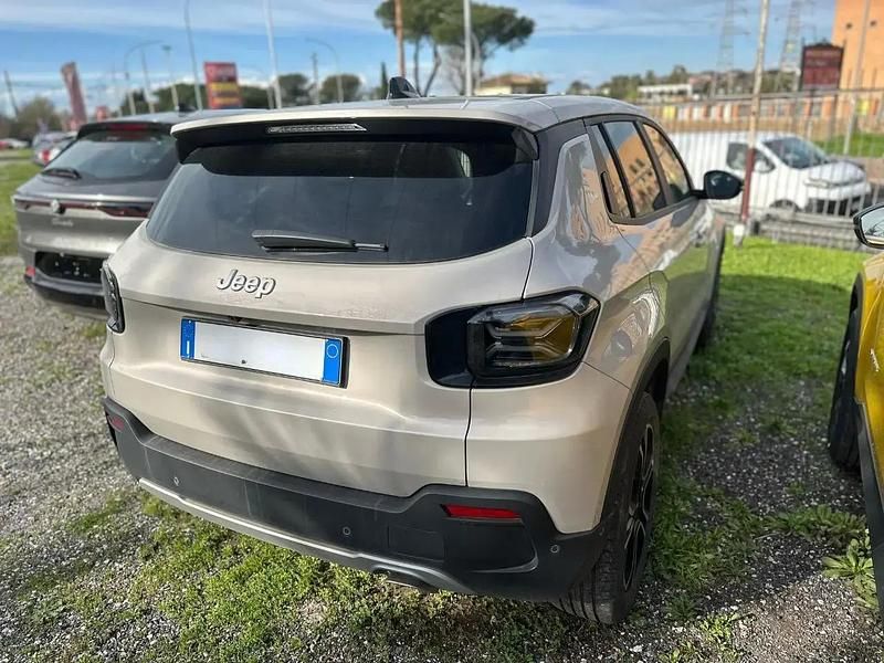 Usata Jeep Avenger Summit 110 CV (80 kW) 2025 Grigio SUV
