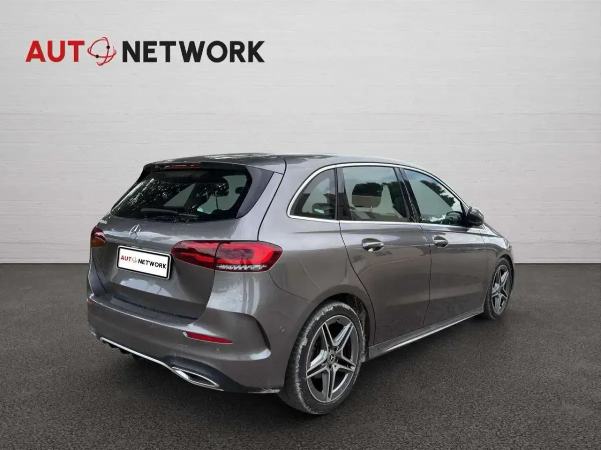 Usata Mercedes B180 Premium 116 CV (85 kW) 2022 Grigio Utilitaria