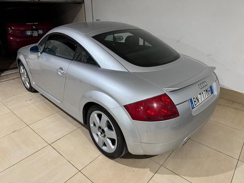 Usata Audi TT 225 CV (165 kW) 2001 Argento Coupé