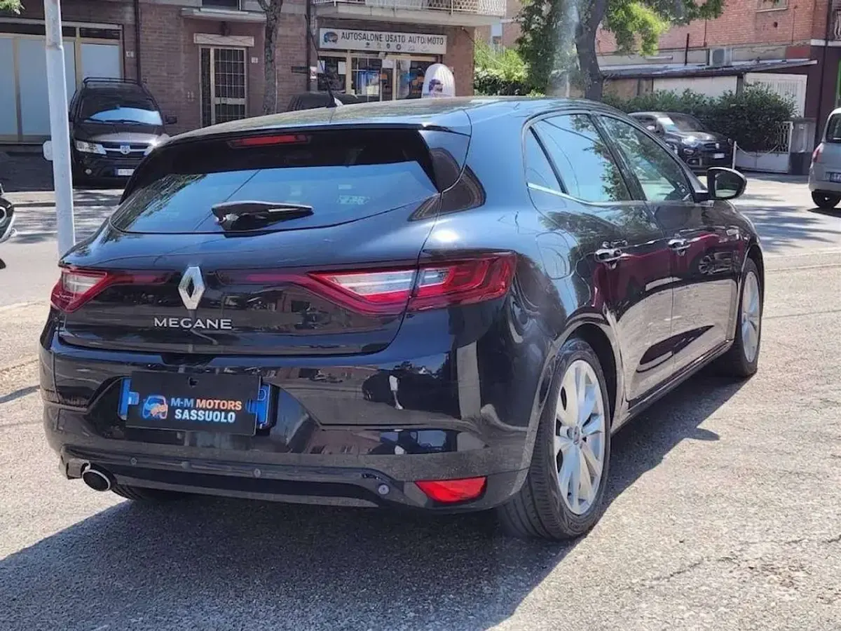 Usata Renault Mégane IV Bose Edition 110 CV (80 kW) 2016 Nero Berlina