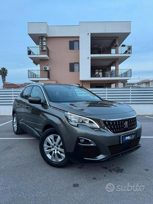 Usata Peugeot 3008 Allure 130 CV (95 kW) 2020 Grigio SUV