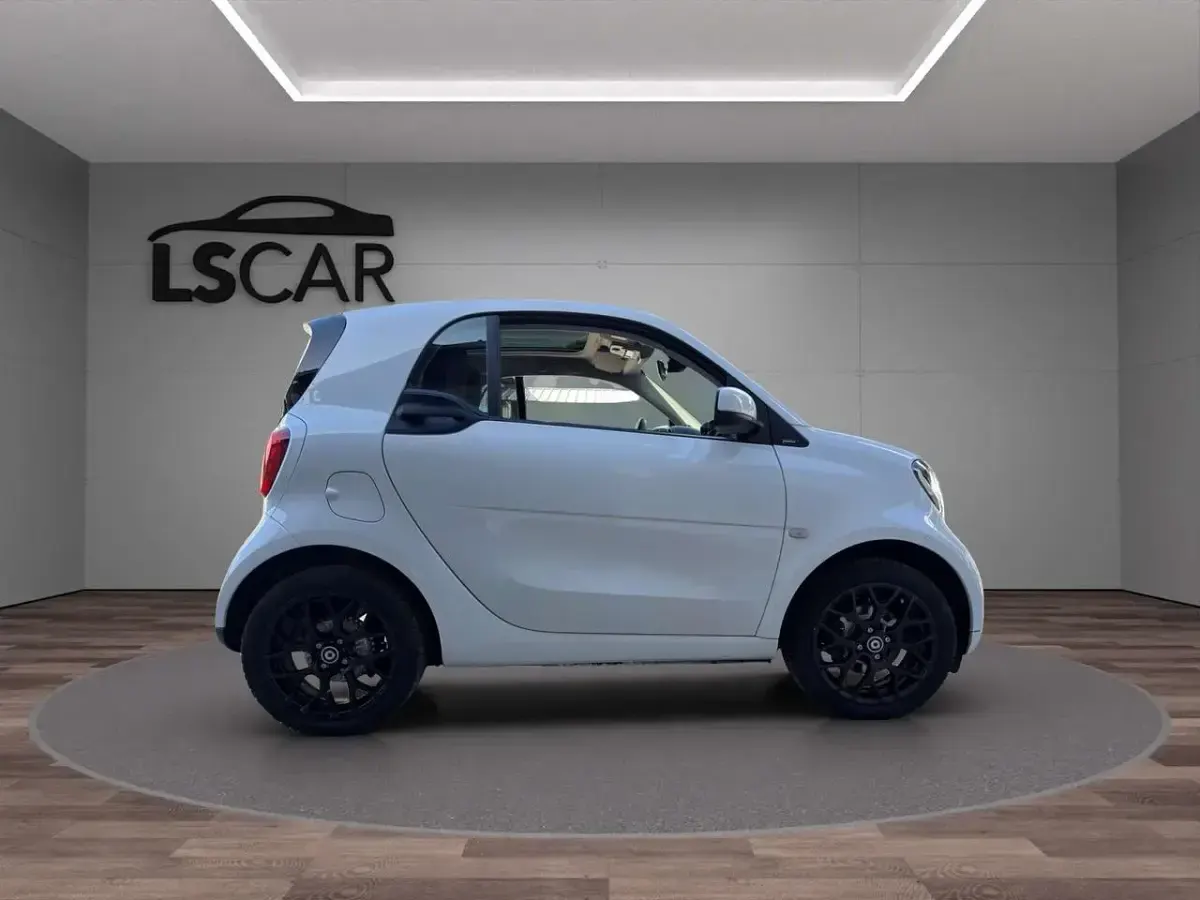 Usata Smart ForTwo Cabrio Passion 70 CV (51 kW) 2019 Bianco Cabrio