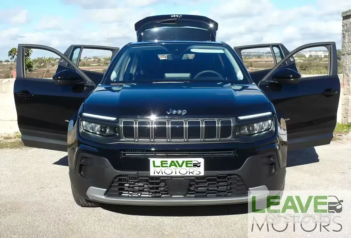 Usata Jeep Avenger Altitude 101 CV (74 kW) 2024 Nero SUV