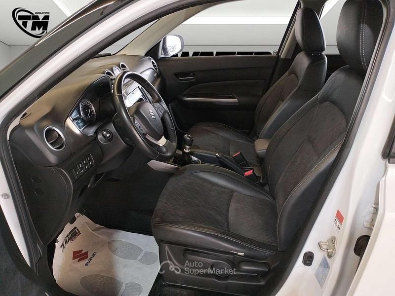 Usata Suzuki Vitara 140 CV (102 kW) 2019 Bianco Berlina