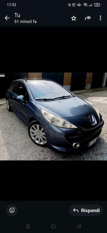 Grigio Usata 2007 Peugeot 207 Tre volumi | 1500 € (Ottimo prezzo) - Immagine 1/4
