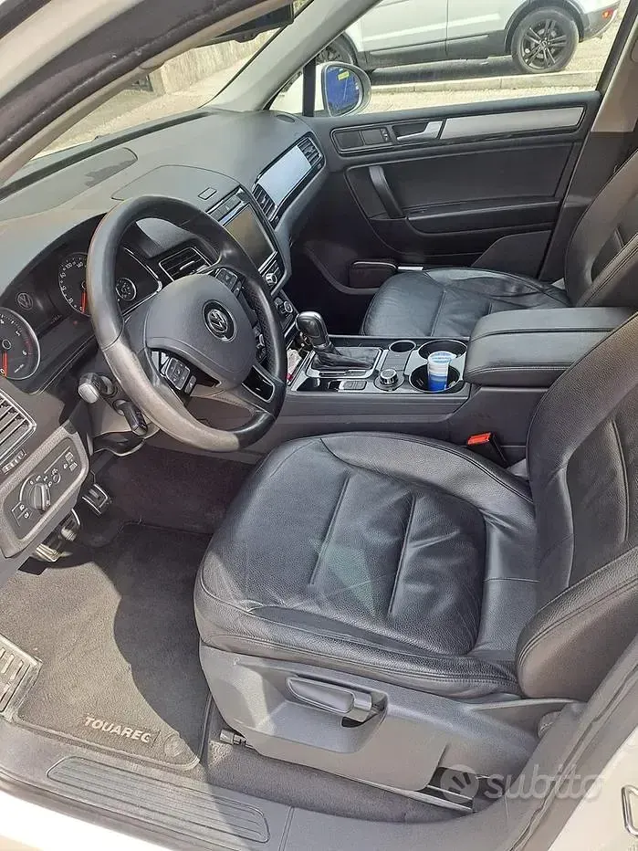 Usata VW Touareg 240 CV (176 kW) 2011 Bianco SUV