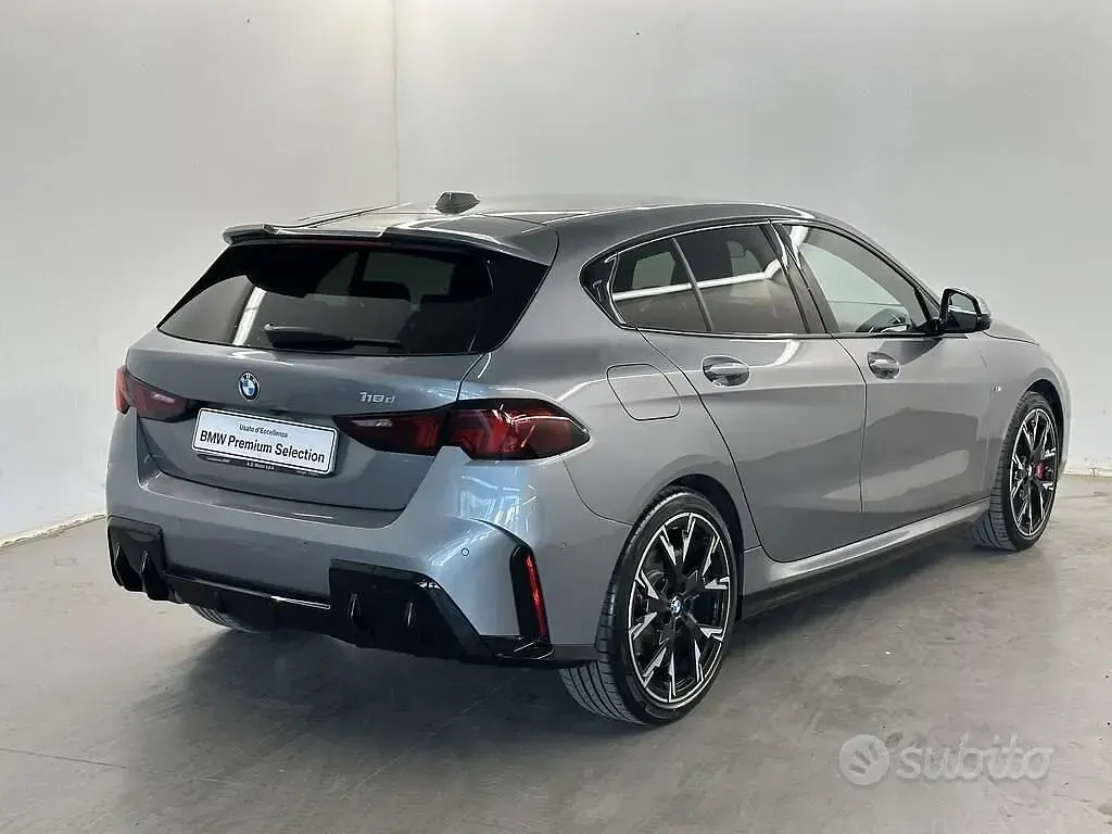 Usata BMW 118 150 CV (110 kW) 2025 Grigio Utilitaria