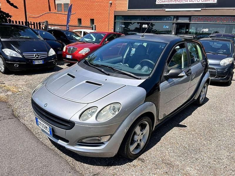 Grigio Usata 2004 Smart ForFour Pulse Due volumi | 1700 € (Buon prezzo) - Immagine 1/4