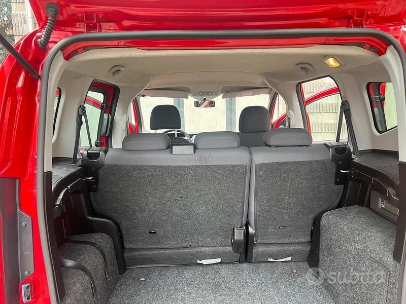 Usata Peugeot Bipper Family 75 CV (55 kW) 2012 Rosso Monovolume