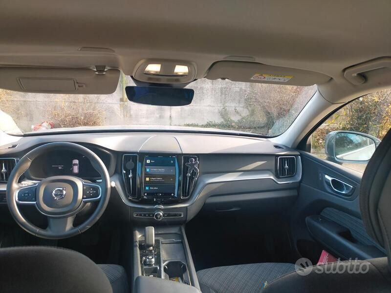 Usata Volvo XC60 197 CV (144 kW) 2022 Grigio SUV