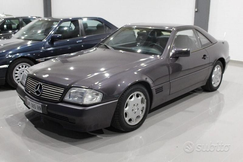 Usata Mercedes SL300 231 CV (169 kW) 1992 Viola Cabrio