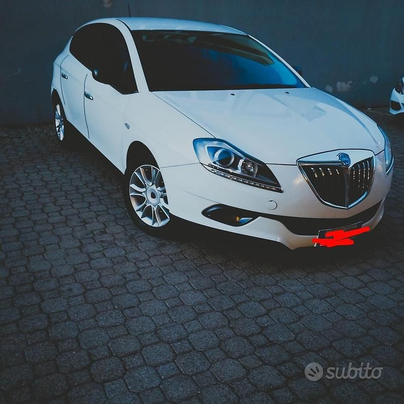 Usata Lancia Delta 120 CV (88 kW) 2009 Bianco Utilitaria