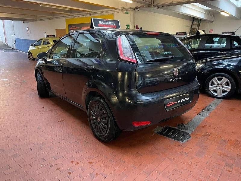 Usata Fiat Punto 77 CV (56 kW) 2012 Nero Berlina