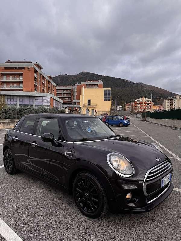 Usata 2015 Mini Cooper D Business Due volumi | 6900 € (Ottimo prezzo) - Immagine 1/4
