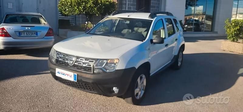Usata Dacia Duster Lauréate 110 CV (80 kW) 2014 Bianco SUV