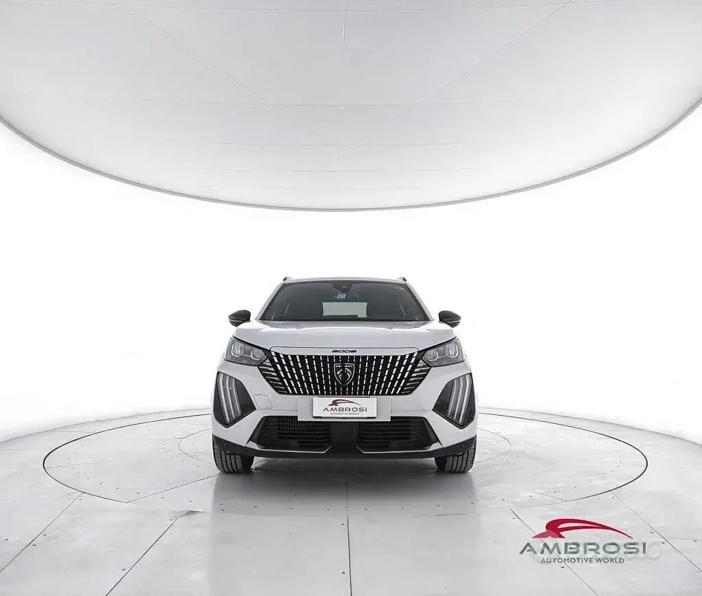 Usata Peugeot 2008 Allure 101 CV (74 kW) 2025 Bianco SUV