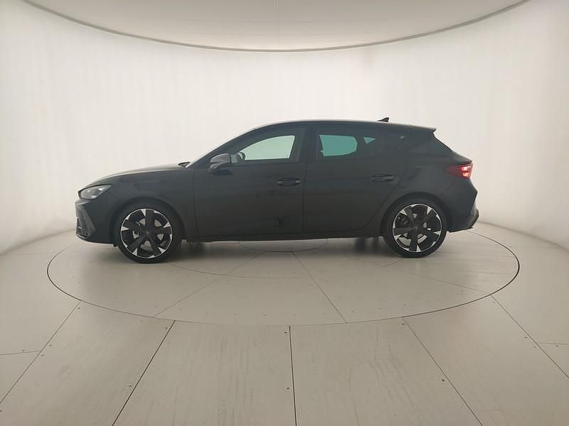 Usata Cupra Leon 150 CV (110 kW) 2025 Nero midnight Berlina