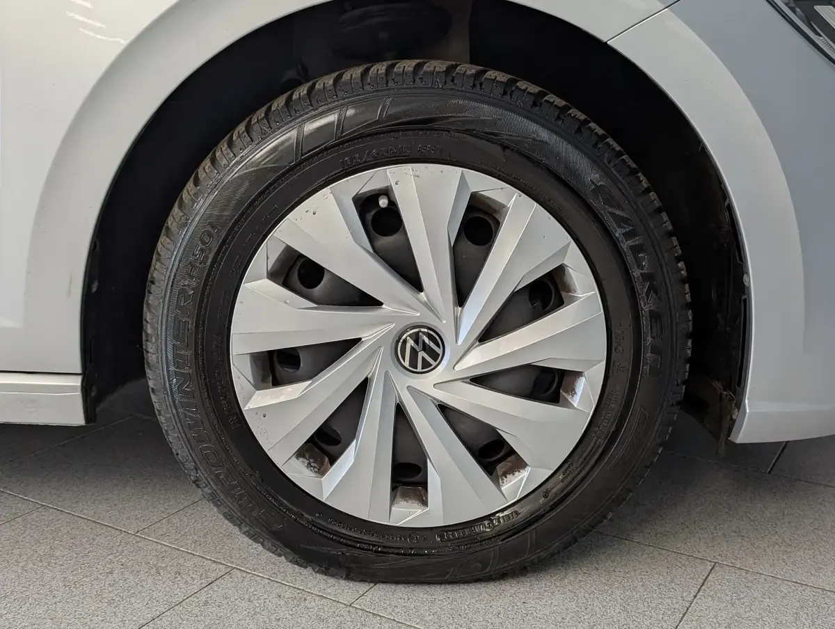 Usata VW Polo Life 80 CV (58 kW) 2023 Argento Utilitaria