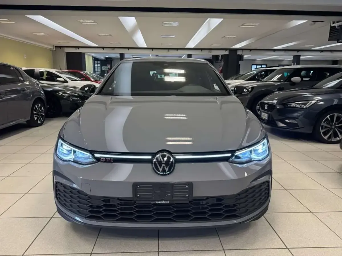 Usata VW Golf VIII GTI 245 CV (180 kW) 2023 Giallo Berlina