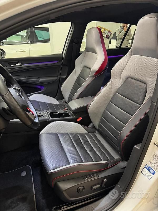 Usata VW Golf VIII GTI 340 CV (250 kW) 2023 Bianco Utilitaria