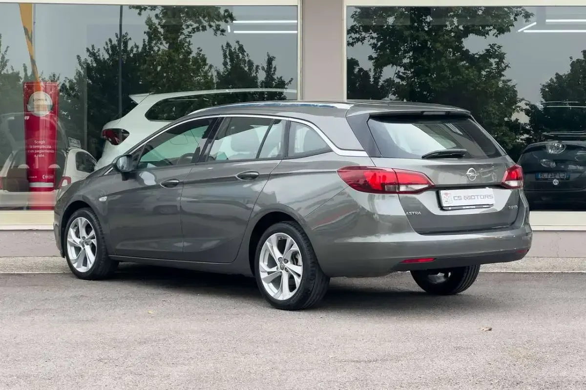 Usata Opel Astra Dynamic 150 CV (110 kW) 2019 Grigio Station wagon