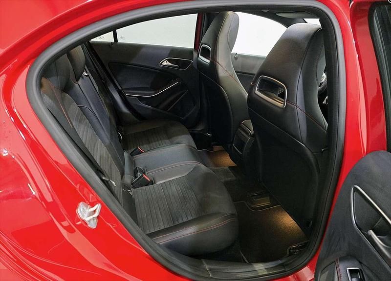 Usata Mercedes A160 Premium 102 CV (75 kW) 2016 Rosso Berlina