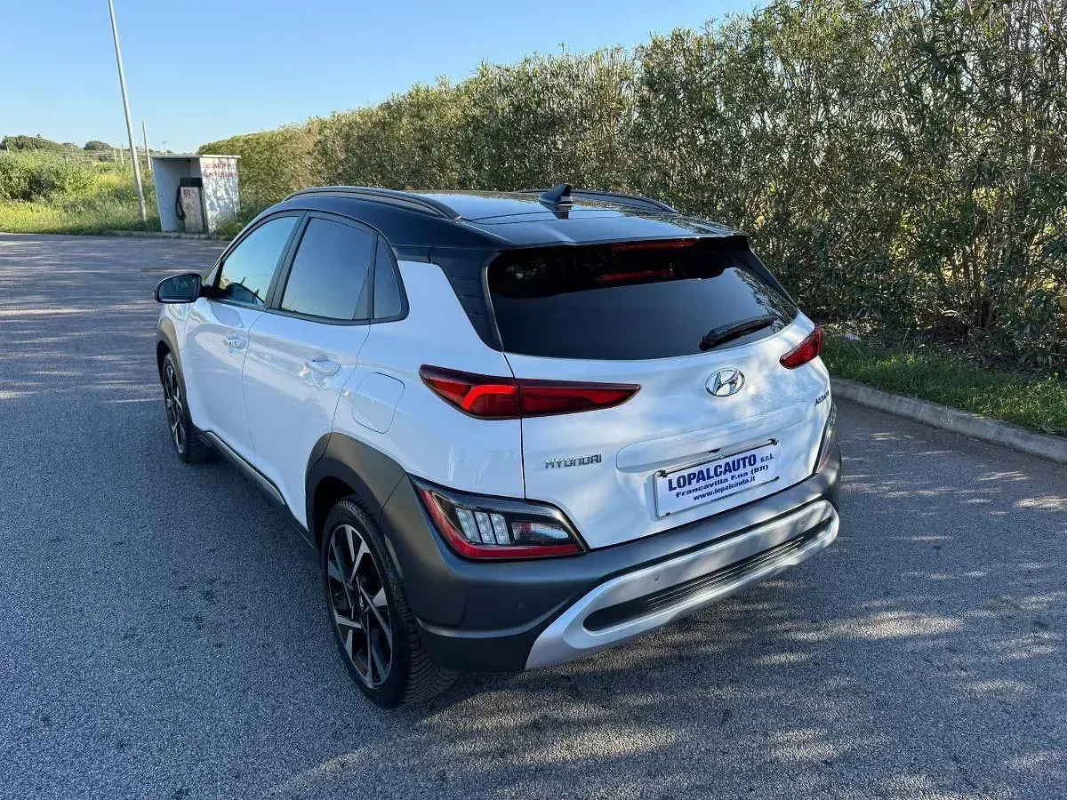 Usata Hyundai Kona 135 CV (99 kW) 2021 Bianco SUV