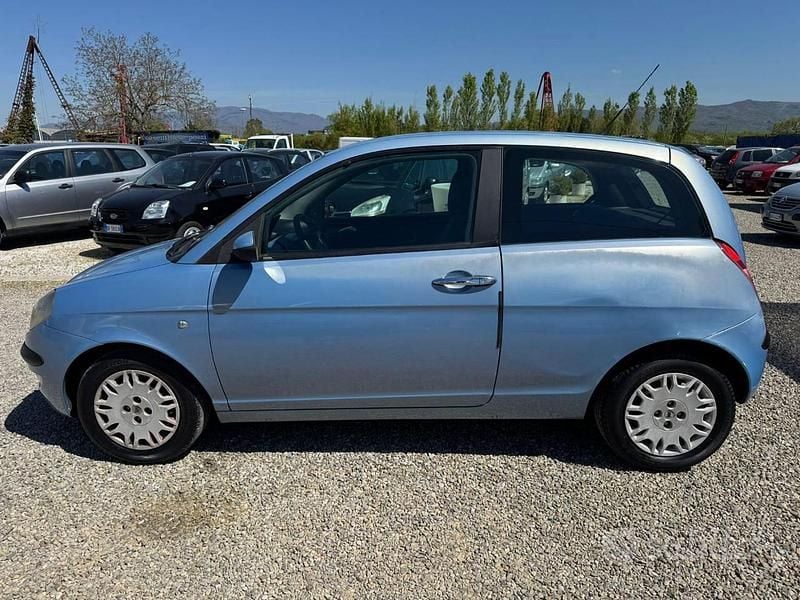Usata Lancia Ypsilon 80 CV (58 kW) 2005 Blu Utilitaria