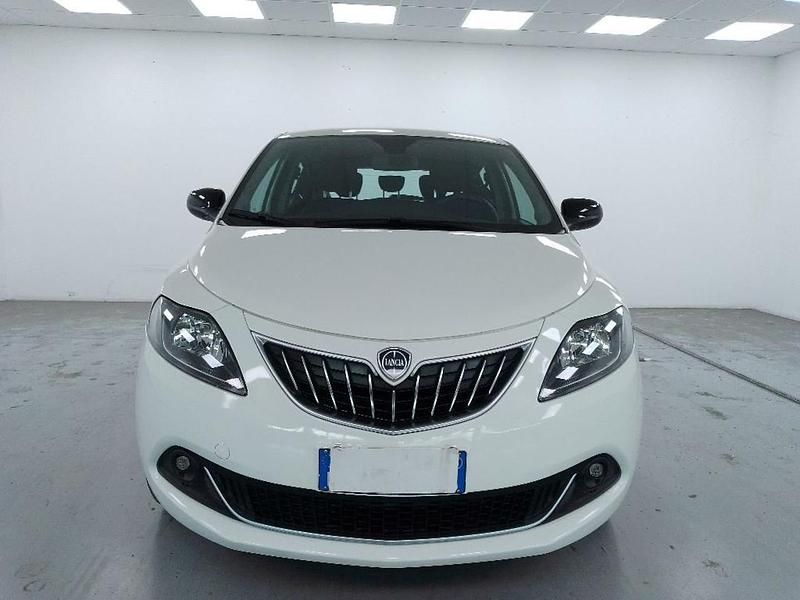 Usata Lancia Ypsilon Gold 70 CV (51 kW) 2022 Bianco Utilitaria