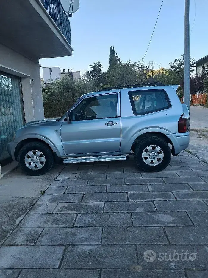 Usata Mitsubishi Pajero 115 CV (84 kW) 2006 Grigio SUV