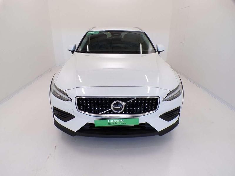 Usata Volvo V60 CC Ultimate 197 CV (144 kW) 2023 Bianco metallizzato Station wagon