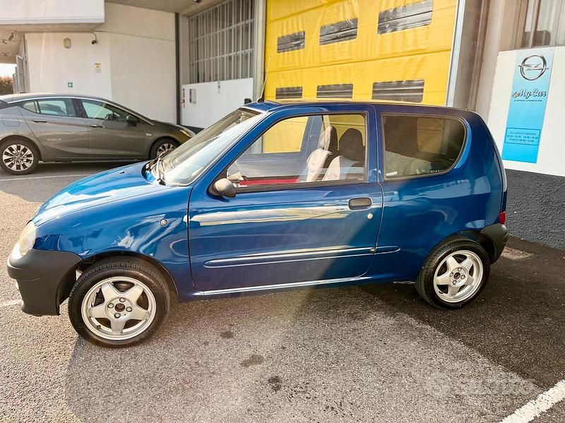 Usata Fiat 600 2002 Blu Utilitaria