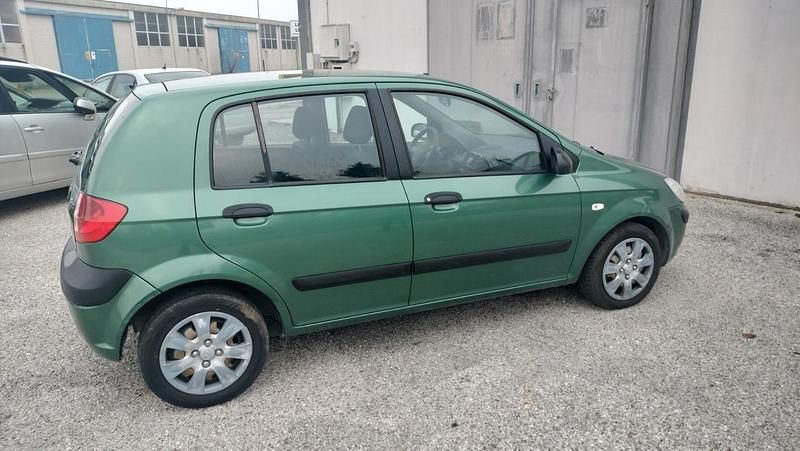 Usata Hyundai Getz Style 66 CV (48 kW) 2006 Verde Utilitaria