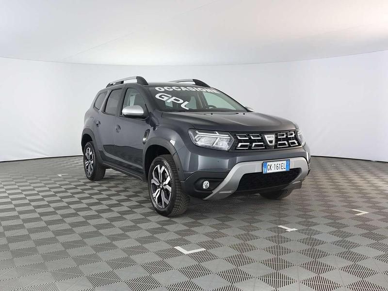 Usata Dacia Duster Prestige 101 CV (74 kW) 2022 Grigio scuro SUV