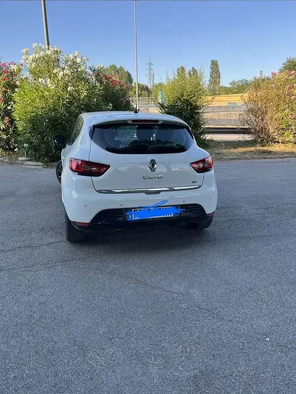 Usata Renault Clio IV 75 CV (55 kW) 2016 Bianco Berlina