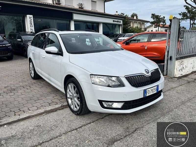 Usata Skoda Octavia Executive 110 CV (80 kW) 2016 Bianco Utilitaria