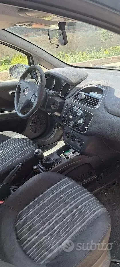 Begagnad Fiat Punto 69 HK (50 kW) 2012 Halvkombi