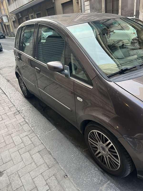 Usata Lancia Musa 90 CV (66 kW) 2008 Monovolume