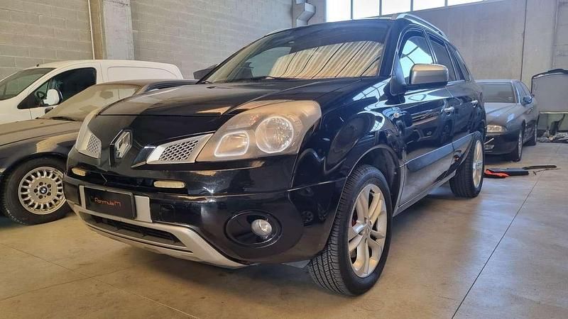 Nero Usata 2011 Renault Koleos Bose Edition SUV | 4490 € (Buon prezzo) - Immagine 1/4