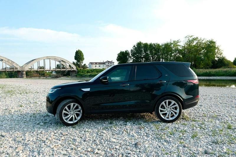 Usata Land Rover Discovery 5 HSE Luxury 249 CV (183 kW) 2017 Verde SUV