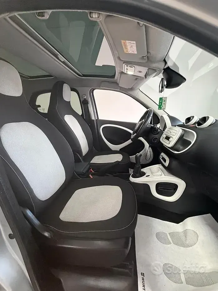 Usata Smart ForFour Passion 71 CV (52 kW) 2015 Utilitaria
