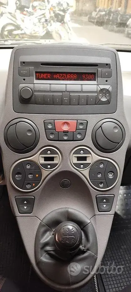 Usata Fiat Panda Emotion 60 CV (44 kW) 2004 Giallo Utilitaria