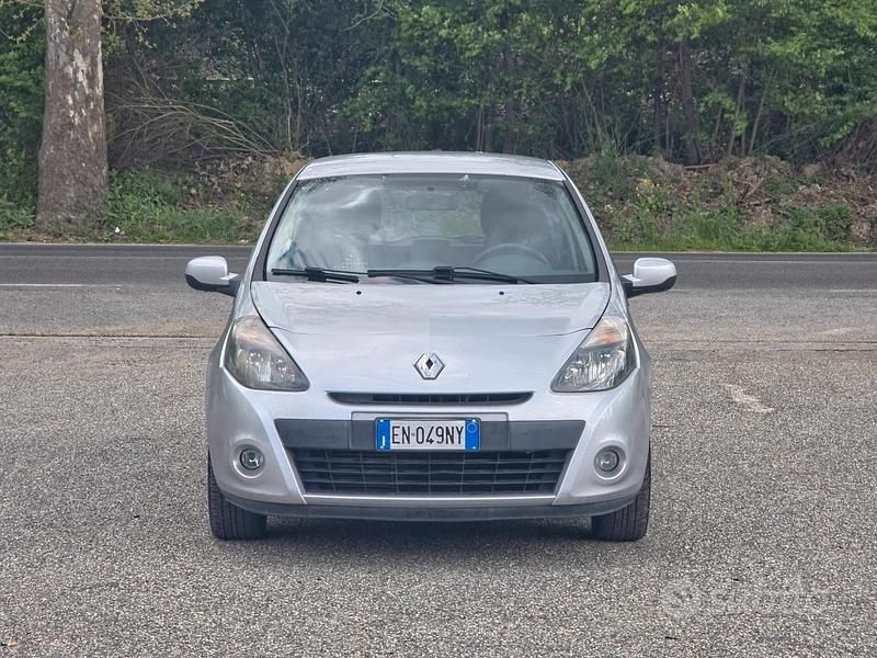 Usata Renault Clio IV 75 CV (55 kW) 2012 Grigio Berlina