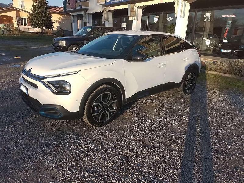 Bianco Usata 2021 Citroën e-C4 Shine Tre volumi | 15.800 € (Buon prezzo) - Immagine 1/4