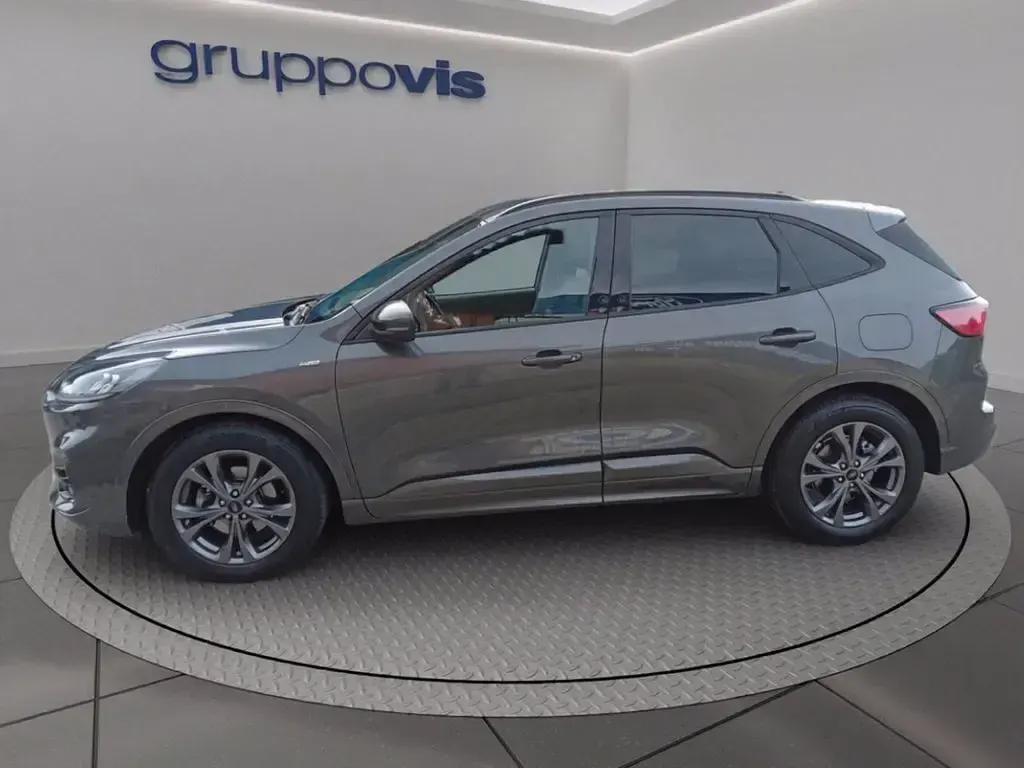 Usata Ford Kuga ST-Line 120 CV (88 kW) 2023 Magnetic grey SUV