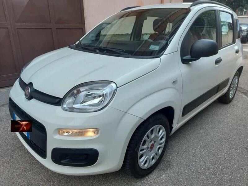 Usata Fiat Panda Lounge 69 CV (50 kW) 2012 Bianco Utilitaria