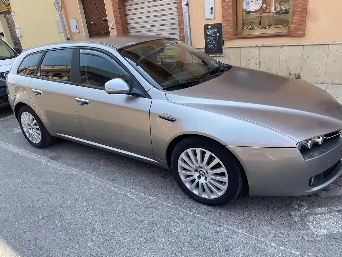 Usata Alfa Romeo 159 150 CV (110 kW) 2007 Grigio Station wagon