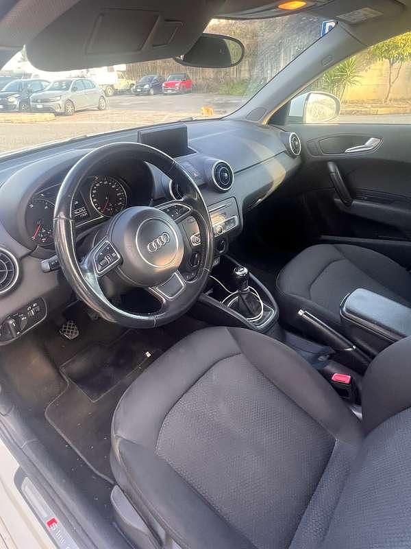 Usata Audi A1 Sportback Ambiente 90 CV (66 kW) 2017 Bianco Utilitaria